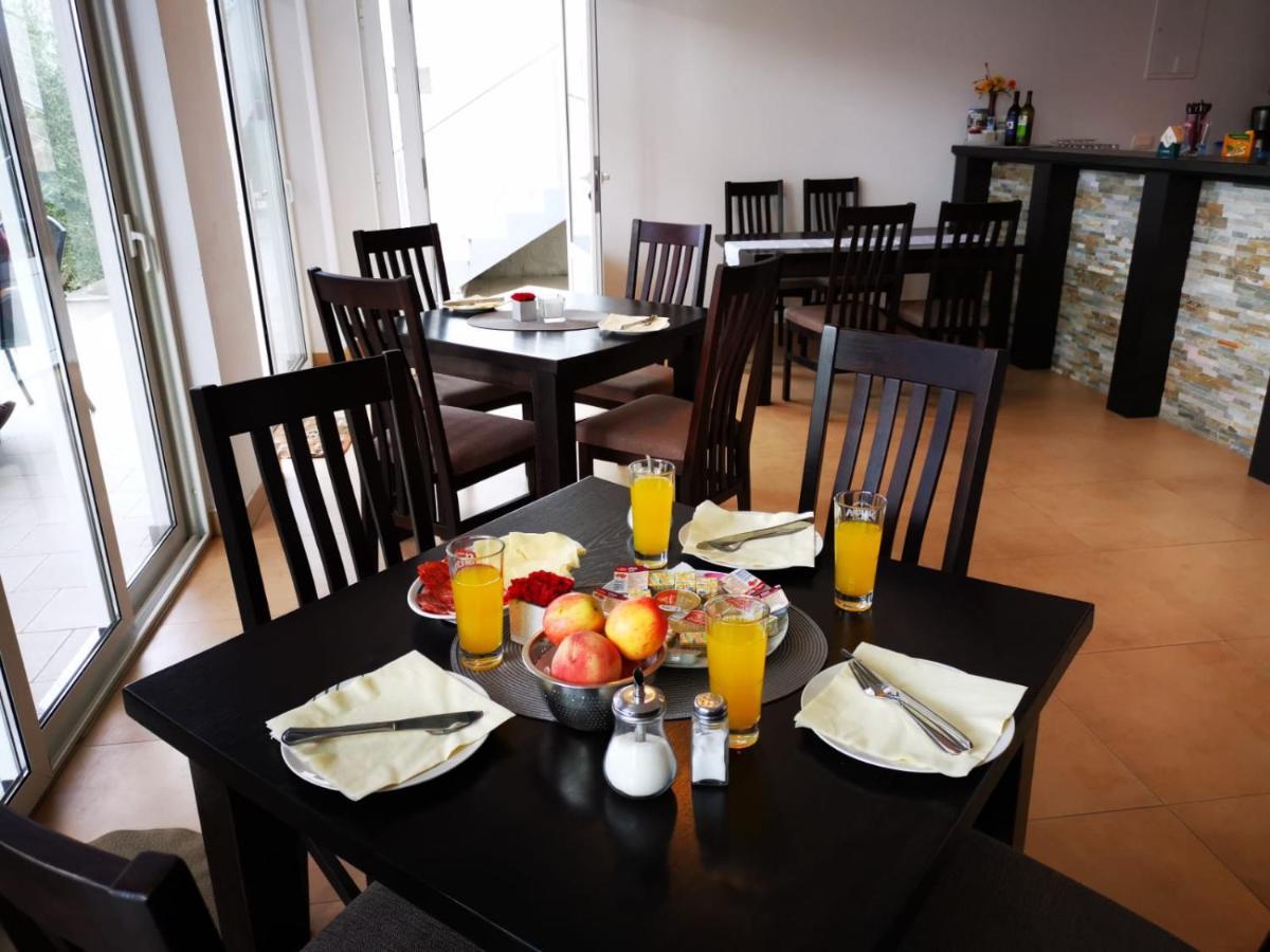 Apartmani Smiljanic Стариград-Пакленица Екстериор снимка
